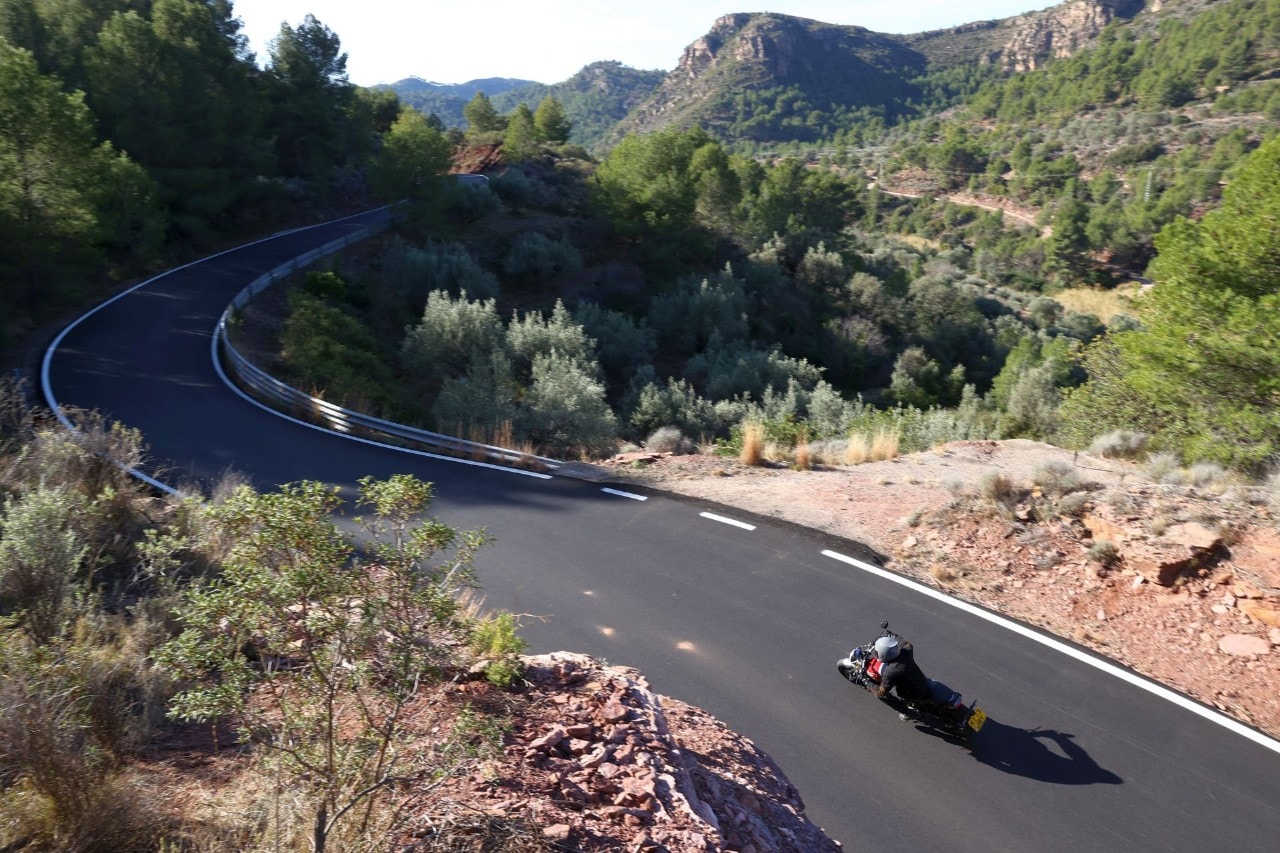 Triumph Speed 400 e Scrambler 400: nate GRANDI +VIDEO+